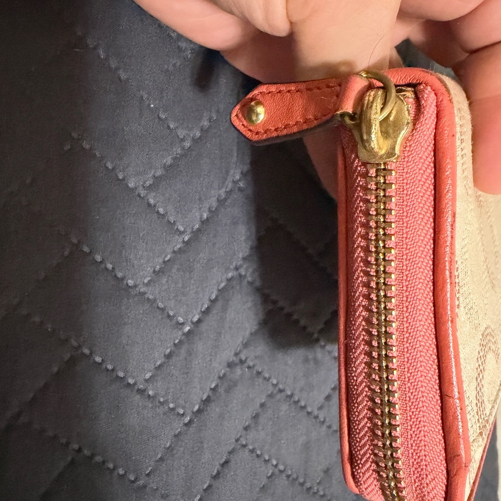 Coach Tan and Coral Patterned Wallet - Picture 5 of 9